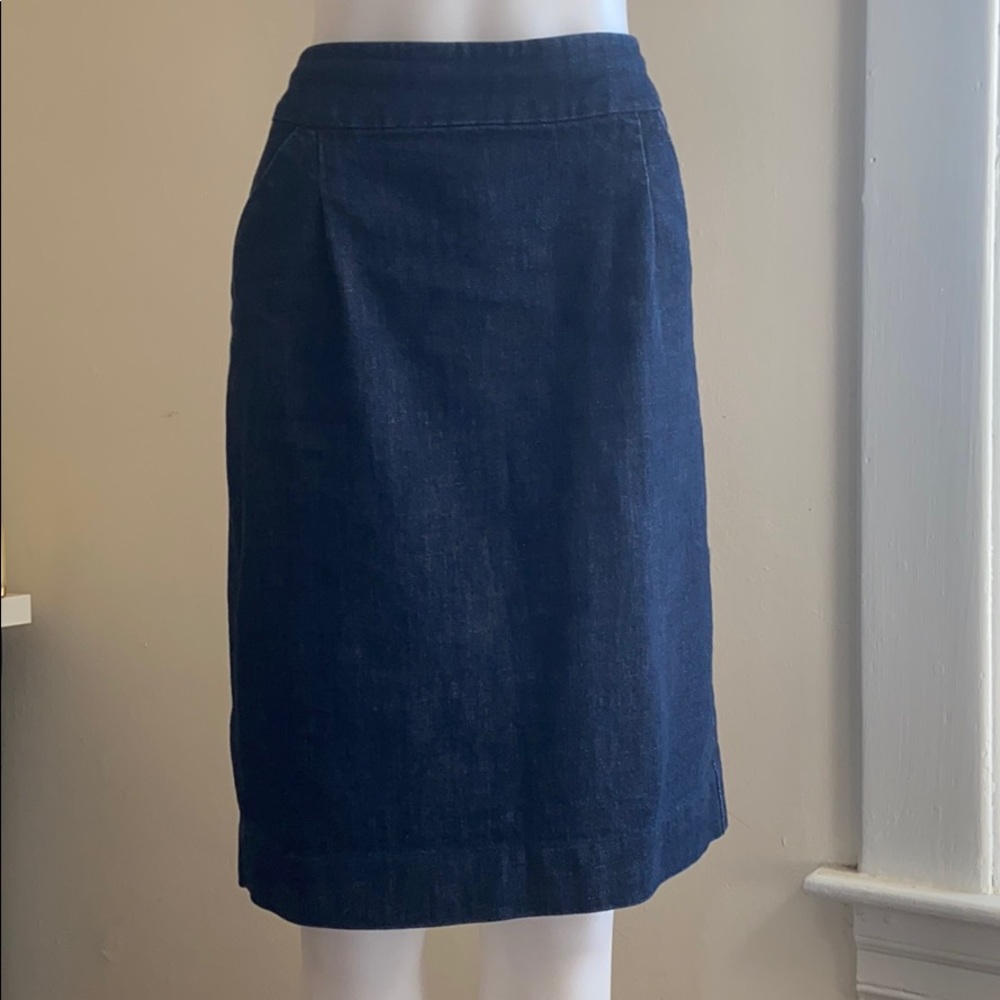 J. Crew Knee Length skirt with pockets!
